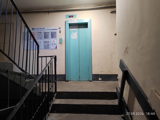 Продам трехкомнатную (3-комн.) квартиру, Придорожная аллея, 31, Санкт-Петербург г