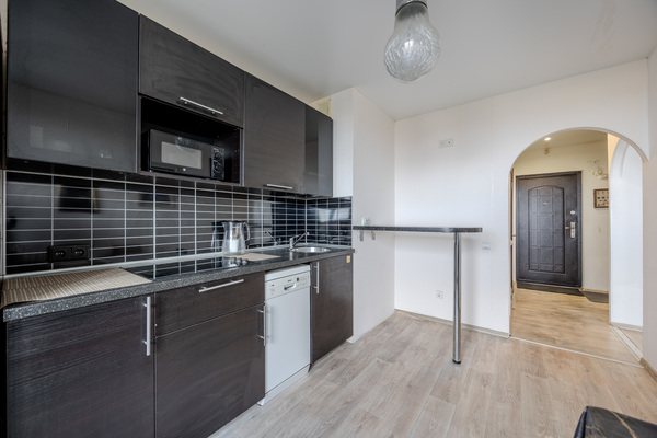 Продам однокомнатную (1-комн.) квартиру, Новая ул, 7к3, Мурино п