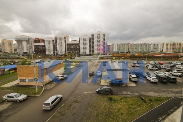 Продам двухкомнатную (2-комн.) квартиру, Ольховая ул, 2а, Красноярск г