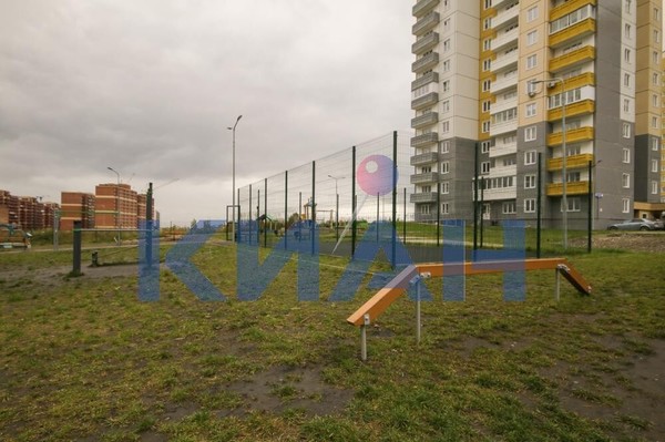 Продам двухкомнатную (2-комн.) квартиру, Ольховая ул, 2а, Красноярск г