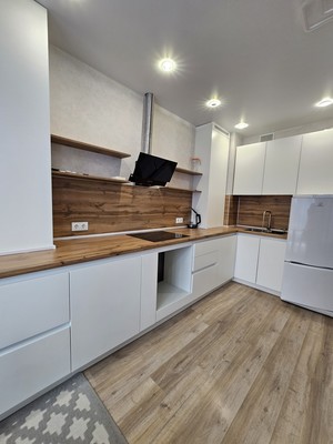 Продам двухкомнатную (2-комн.) квартиру, Газовиков ул, 3А/2, Небуг с