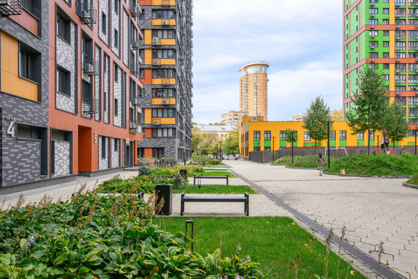 Продам трехкомнатную (3-комн.) квартиру, Рябиновая ул, 3к3, Москва г
