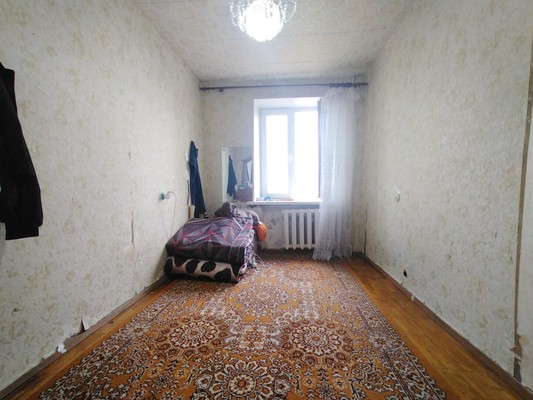 Продам двухкомнатную (2-комн.) квартиру, Серпуховская ул, 115, Липицы с