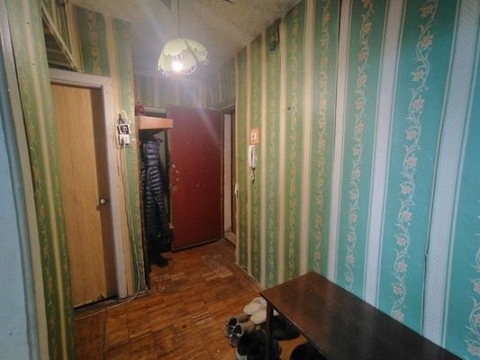 Продам двухкомнатную (2-комн.) квартиру, Серпуховская ул, 115, Липицы с