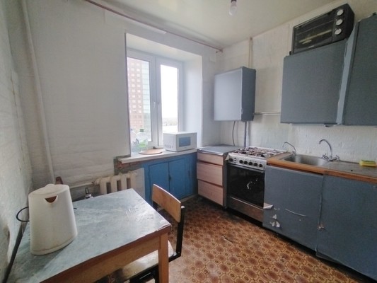 Продам двухкомнатную (2-комн.) квартиру, Серпуховская ул, 115, Липицы с