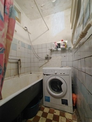Продам двухкомнатную (2-комн.) квартиру, Серпуховская ул, 115, Липицы с