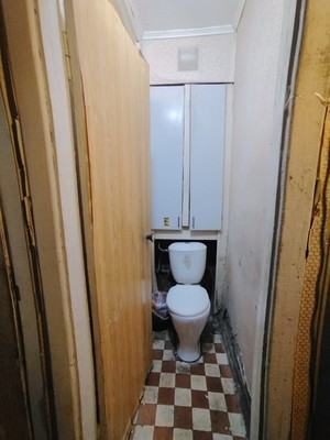 Продам двухкомнатную (2-комн.) квартиру, Серпуховская ул, 115, Липицы с