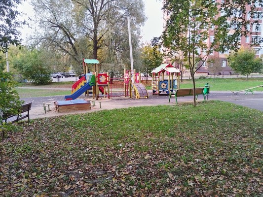 Продам двухкомнатную (2-комн.) квартиру, Серпуховская ул, 115, Липицы с