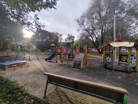 Продам двухкомнатную (2-комн.) квартиру, Серпуховская ул, 115, Липицы с