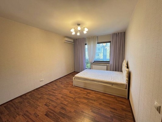 Продам трехкомнатную (3-комн.) квартиру, Нахимовская ул, 39, Находка г
