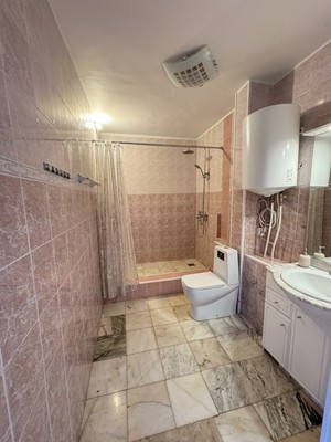 Продам трехкомнатную (3-комн.) квартиру, Нахимовская ул, 39, Находка г