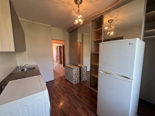 Продам трехкомнатную (3-комн.) квартиру, Нахимовская ул, 39, Находка г