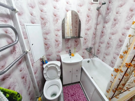 Продам однокомнатную (1-комн.) квартиру, Судоремонтников ул, 64, Туапсе г