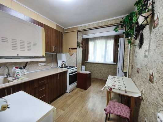 Продам однокомнатную (1-комн.) квартиру, Судоремонтников ул, 64, Туапсе г