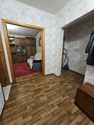Продам трехкомнатную (3-комн.) квартиру, 2-й мкр, 11, Новомихайловский пгт