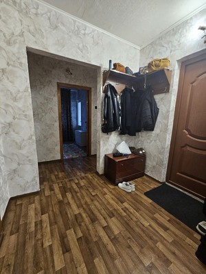 Продам трехкомнатную (3-комн.) квартиру, 2-й мкр, 11, Новомихайловский пгт
