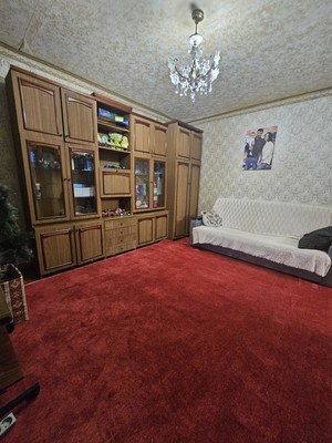 Продам трехкомнатную (3-комн.) квартиру, 2-й мкр, 11, Новомихайловский пгт