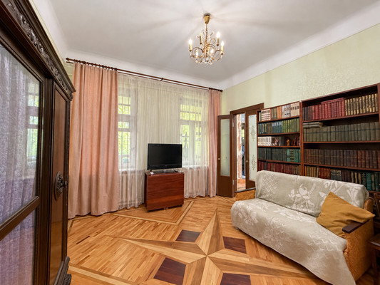 Продам трехкомнатную (3-комн.) квартиру, Красных Зорь ул, 21, Ростов-на-Дону г
