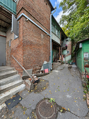 Продам трехкомнатную (3-комн.) квартиру, Красных Зорь ул, 21, Ростов-на-Дону г