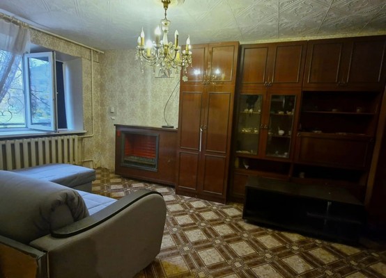 Продам двухкомнатную (2-комн.) квартиру, Ленинградский пр-кт, 77, Нижний Тагил г