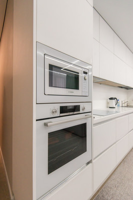 Продам трехкомнатную (3-комн.) квартиру, Комарова б-р, 20в/9а, Ростов-на-Дону г
