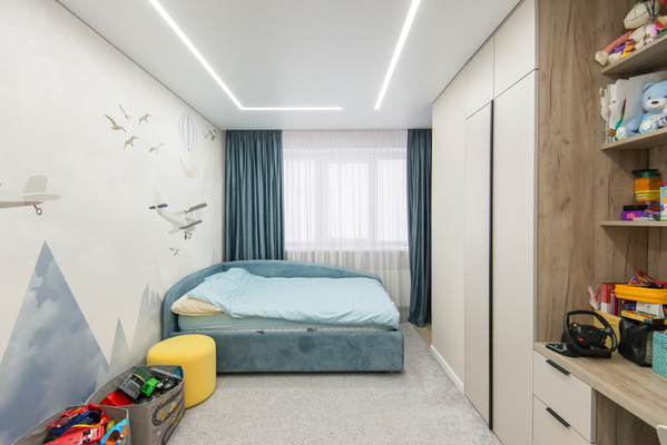 Продам трехкомнатную (3-комн.) квартиру, Комарова б-р, 20в/9а, Ростов-на-Дону г