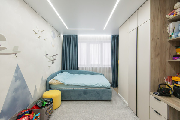 Продам трехкомнатную (3-комн.) квартиру, Комарова б-р, 20в/9а, Ростов-на-Дону г