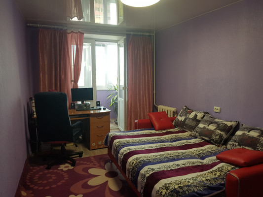 Продам трехкомнатную (3-комн.) квартиру, им. Матэ Залки ул, 5Б, Симферополь г