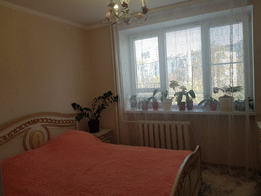 Продам трехкомнатную (3-комн.) квартиру, им. Матэ Залки ул, 5Б, Симферополь г