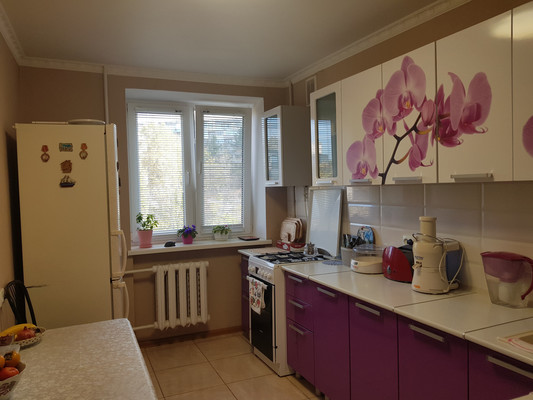 Продам трехкомнатную (3-комн.) квартиру, им. Матэ Залки ул, 5Б, Симферополь г