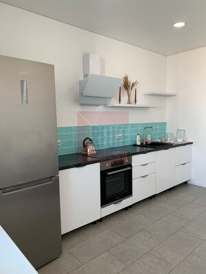 Продам двухкомнатную (2-комн.) квартиру, Орудийная ул, 32Б, Калининград г