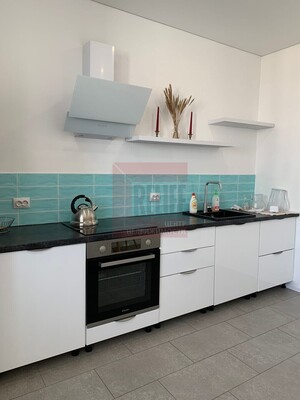 Продам двухкомнатную (2-комн.) квартиру, Орудийная ул, 32Б, Калининград г