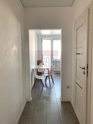 Продам двухкомнатную (2-комн.) квартиру, Орудийная ул, 32Б, Калининград г