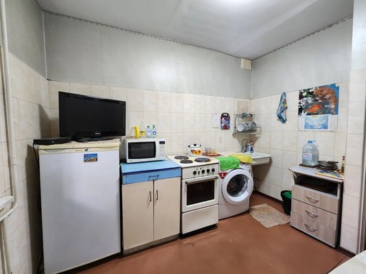 Продам двухкомнатную (2-комн.) квартиру, Героев Сталинграда ул, 7, Симферополь г