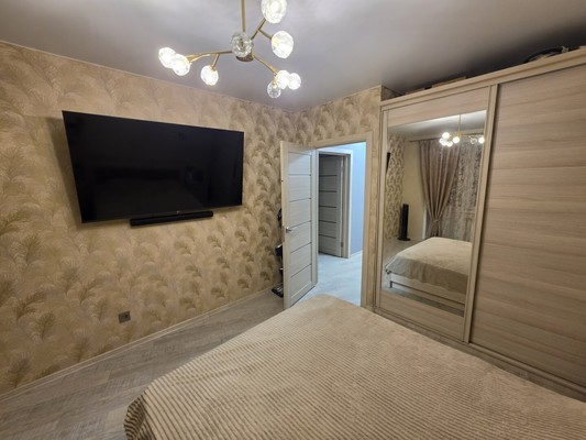 Продам двухкомнатную (2-комн.) квартиру, Переверткина ул, 1/2, Воронеж г