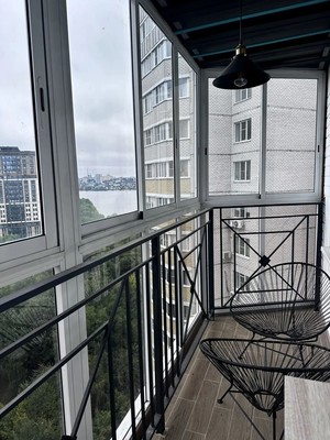 Продам двухкомнатную (2-комн.) квартиру, Переверткина ул, 1/2, Воронеж г