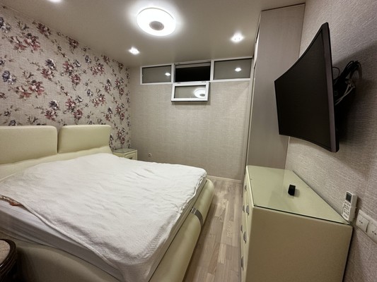 Продам двухкомнатную (2-комн.) квартиру, Пирогова (Центральный р-н) ул, 30, Сочи г