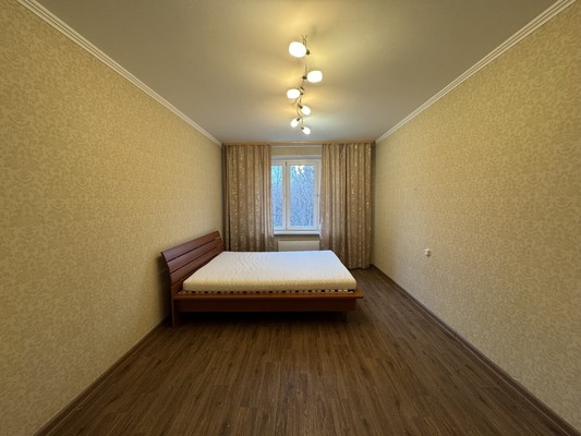 Продам двухкомнатную (2-комн.) квартиру, Кухмистерова ул, 13, Москва г
