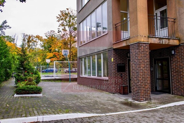 Продам двухкомнатную (2-комн.) квартиру, Фортовая дорога ул, 9, Калининград г