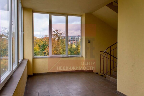 Продам двухкомнатную (2-комн.) квартиру, Фортовая дорога ул, 9, Калининград г