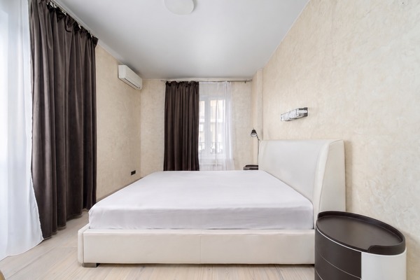 Продам трехкомнатную (3-комн.) квартиру, Гришина ул, 16, Москва г