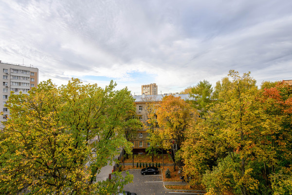 Продам трехкомнатную (3-комн.) квартиру, Гришина ул, 16, Москва г