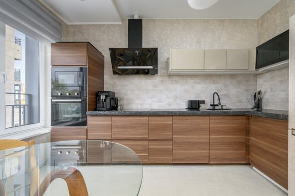 Продам трехкомнатную (3-комн.) квартиру, Гришина ул, 16, Москва г