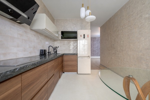 Продам трехкомнатную (3-комн.) квартиру, Гришина ул, 16, Москва г