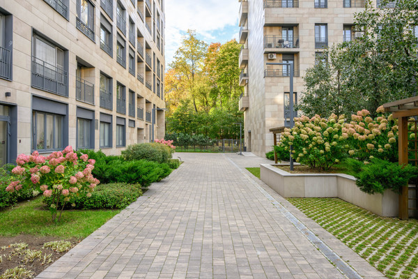 Продам трехкомнатную (3-комн.) квартиру, Гришина ул, 16, Москва г