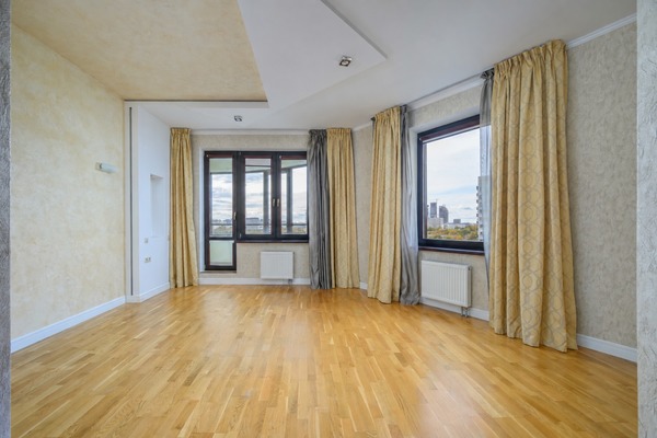 Продам трехкомнатную (3-комн.) квартиру, Давыдковская ул, 16, Москва г