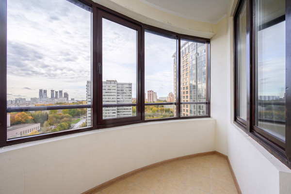 Продам трехкомнатную (3-комн.) квартиру, Давыдковская ул, 16, Москва г