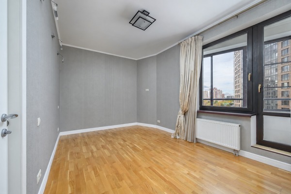 Продам трехкомнатную (3-комн.) квартиру, Давыдковская ул, 16, Москва г