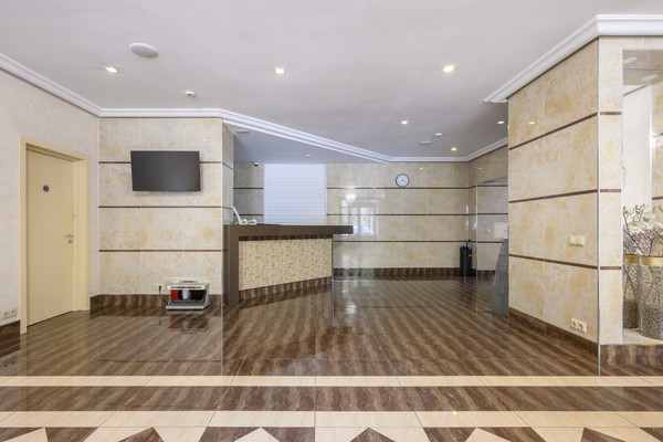 Продам трехкомнатную (3-комн.) квартиру, Давыдковская ул, 16, Москва г