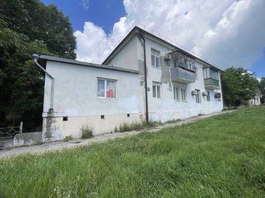 Продам двухкомнатную (2-комн.) квартиру, Суворовская ул, 57, Новороссийск г